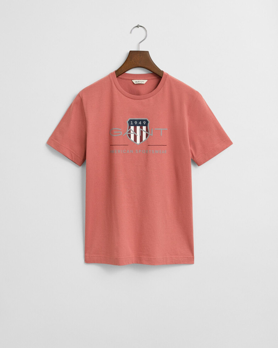 teens archive shield t-shirt - faded brick