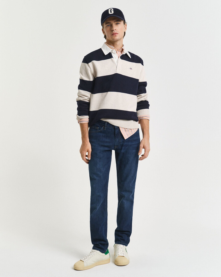 slim fit jeans - donkerblauw gedragen