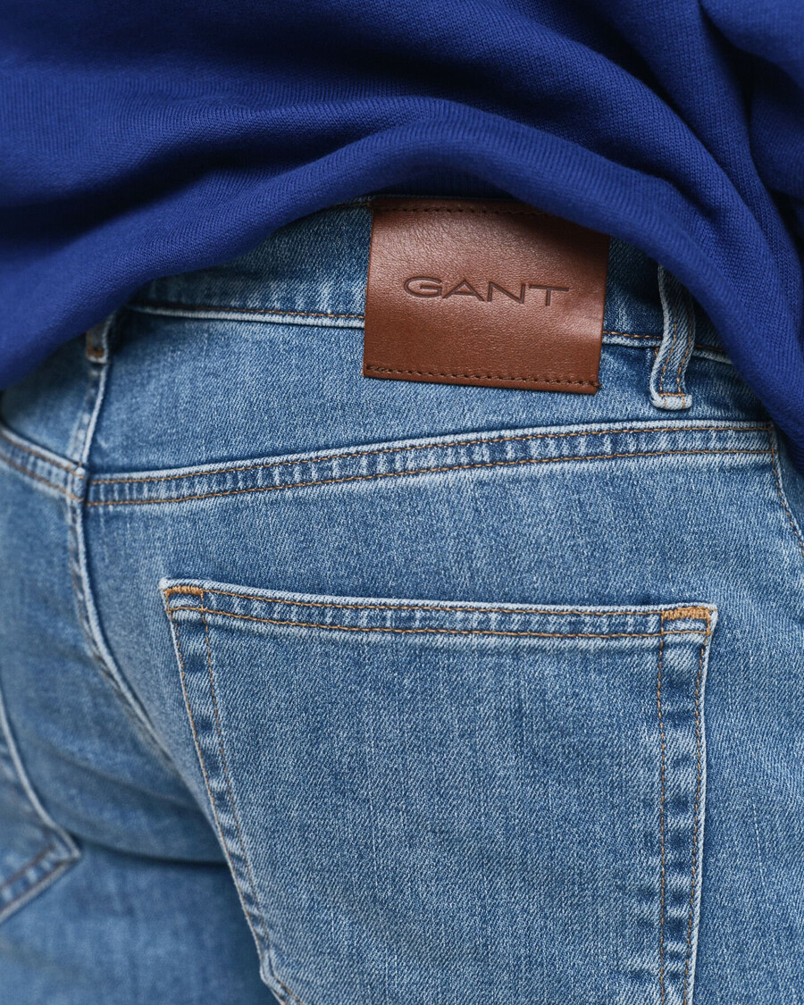 slim fit jeans - middenblauw gedragen