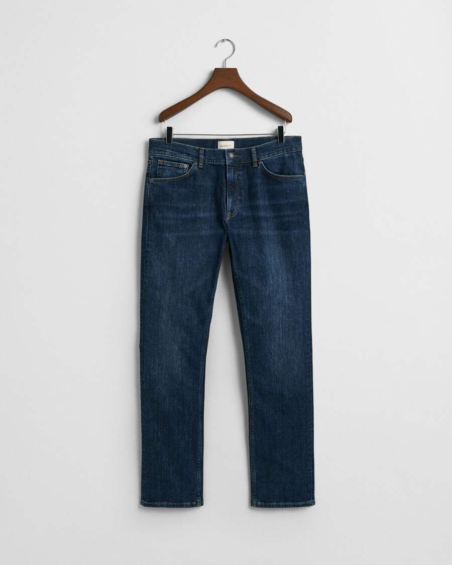 normale pasvorm jeans - donkerblauw gedragen