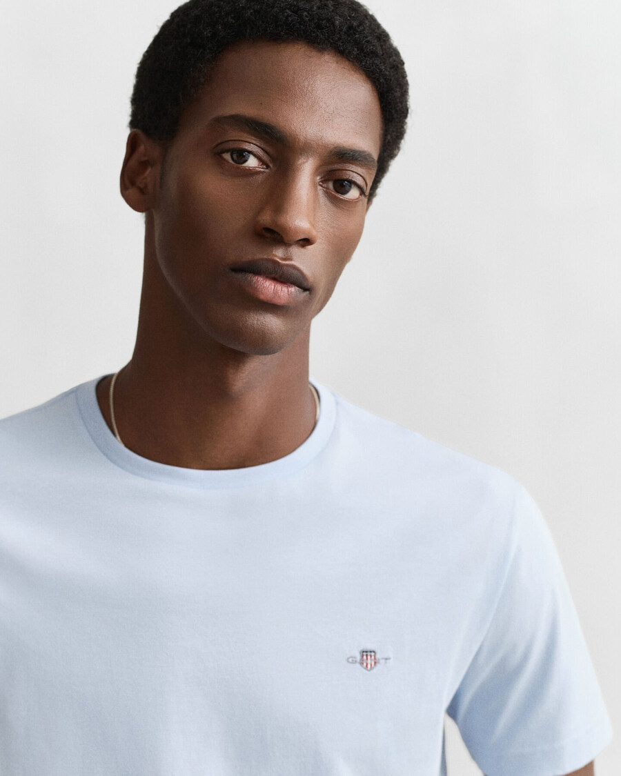 regular fit shield t-shirt - frisblauw