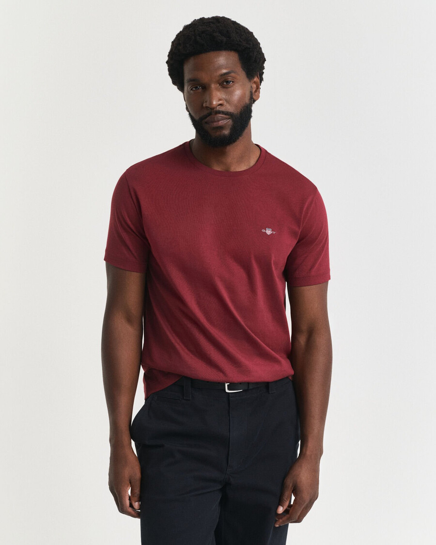 regular fit shield t-shirt - plumped red