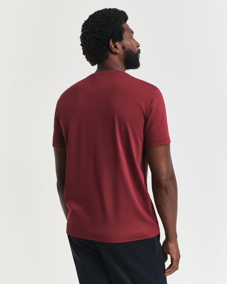 regular fit shield t-shirt - plumped red