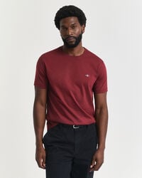 regular fit shield t-shirt - plumped red