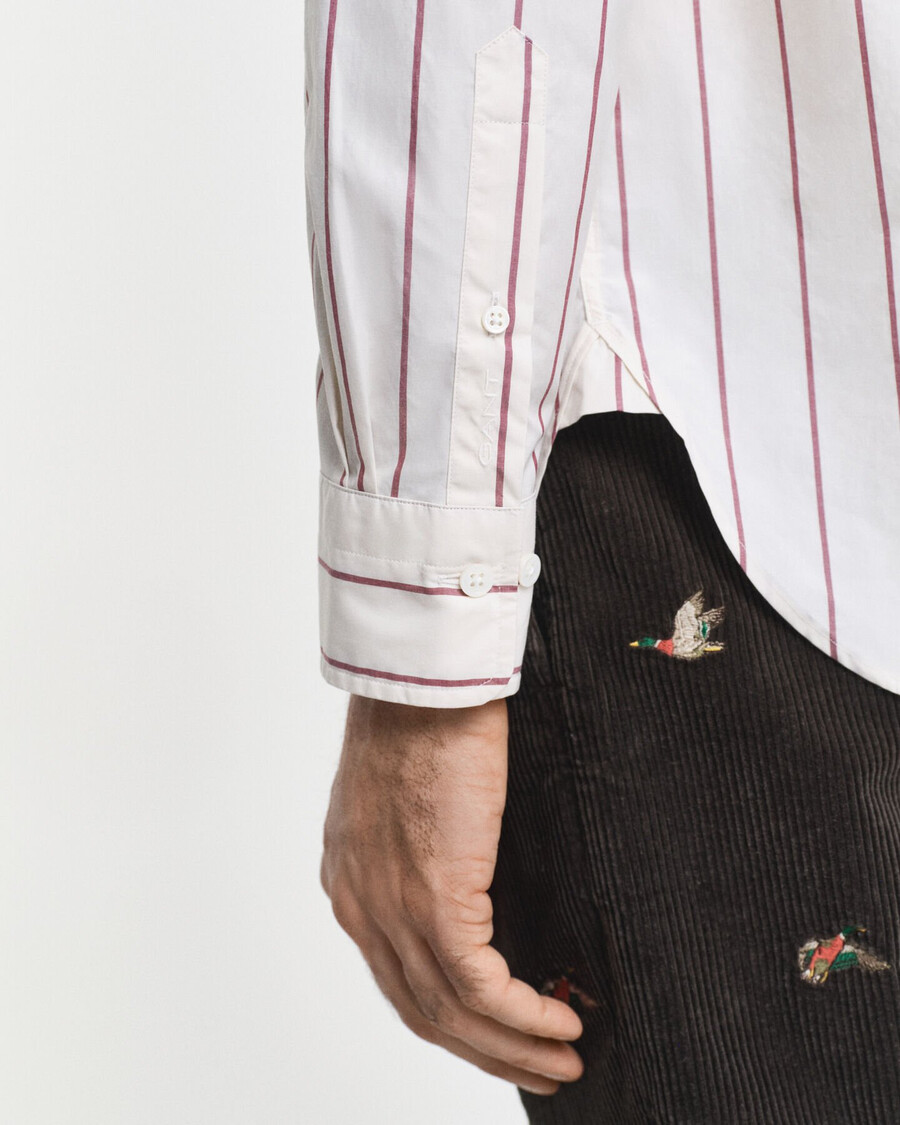 relaxed fit gestreept poplin overhemd in klassieke stijl - crème