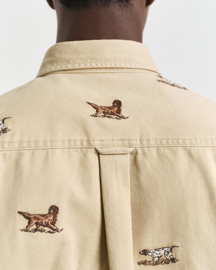 relaxed fit geborduurd twill overhemd - eikenbeige