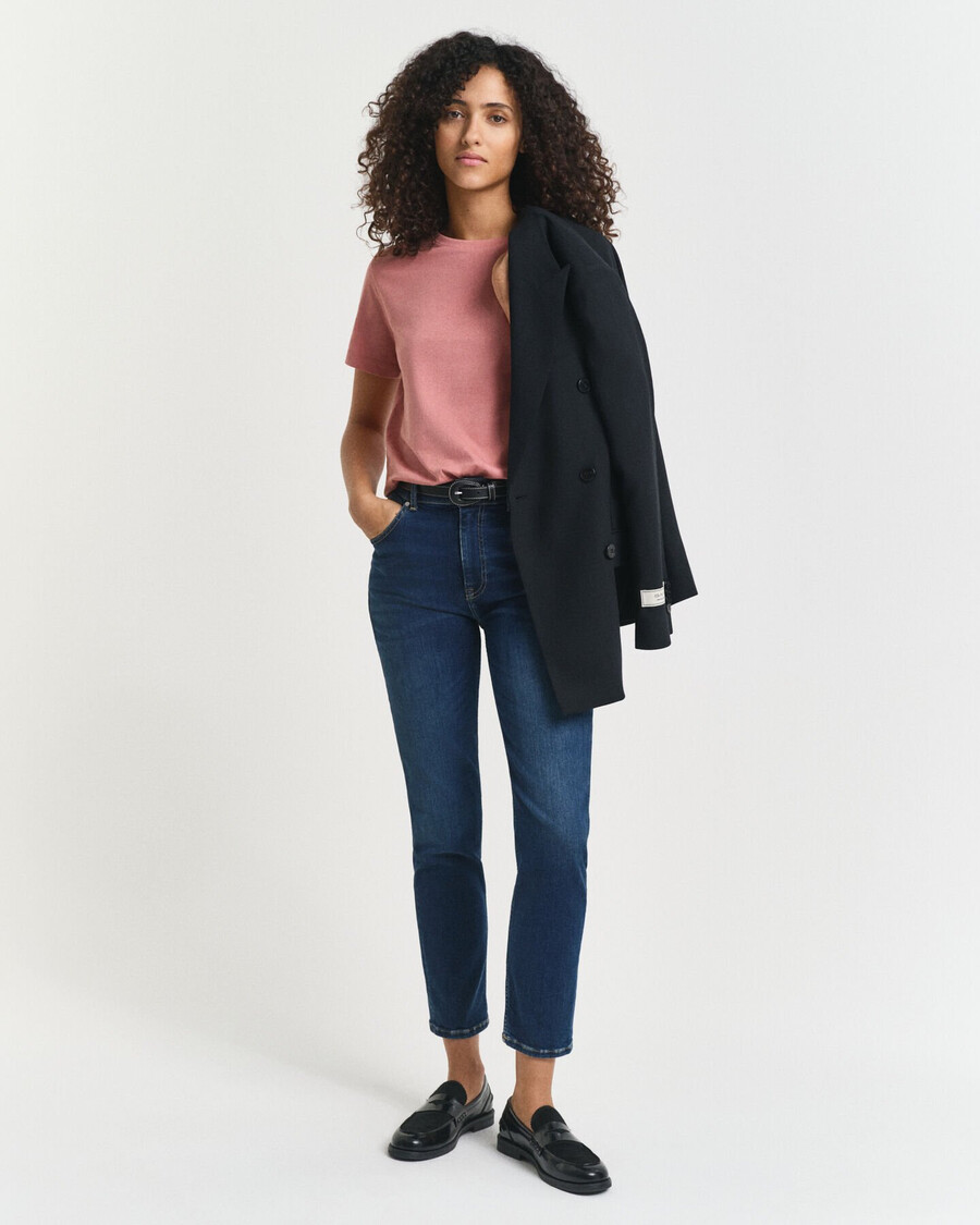 slim fit cropped jeans - donkerblauw ingedragen