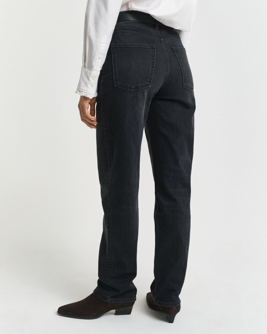rechte stretchjeans - zwart ingedragen