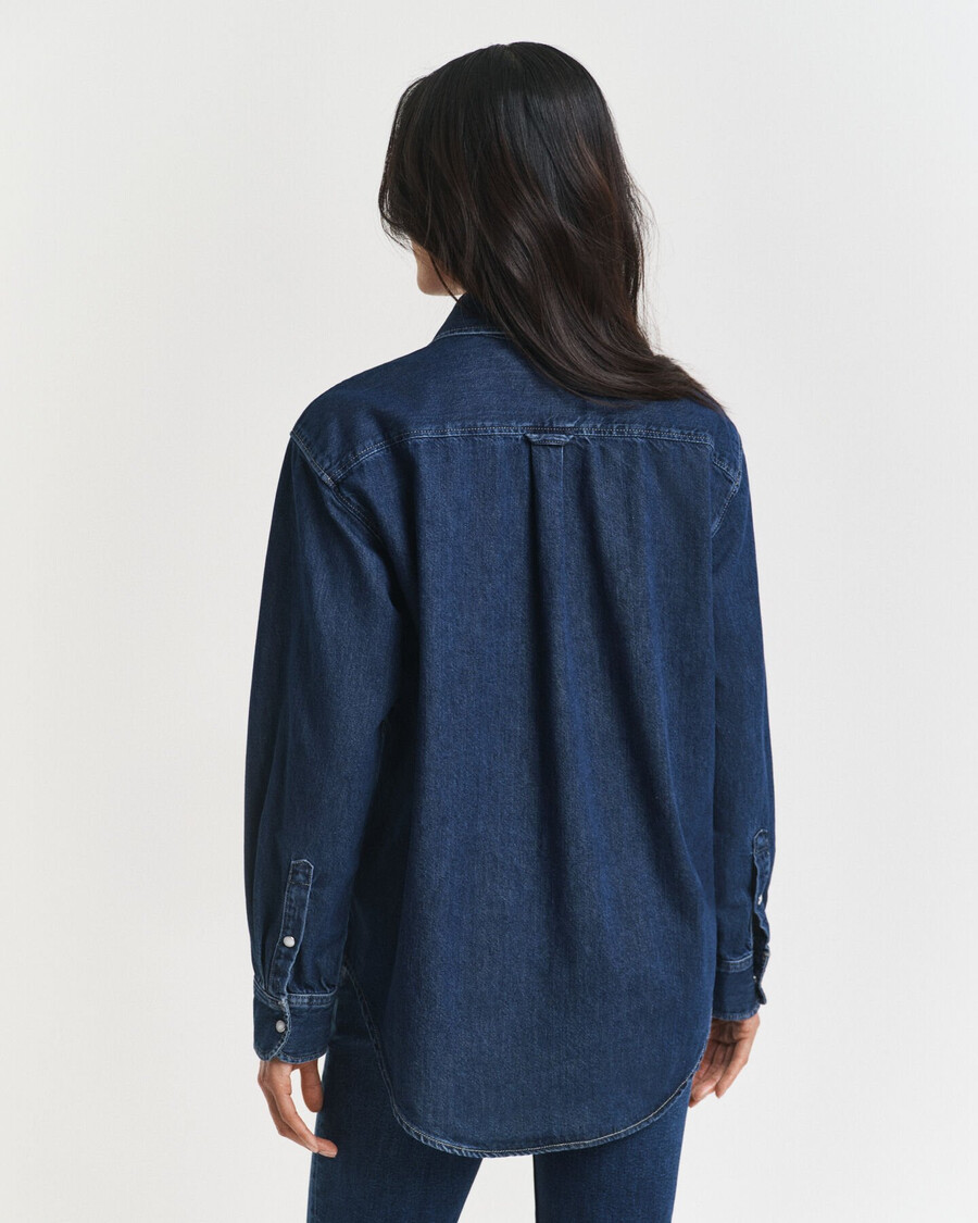 relaxed fit denim overhemd met zakken - donkerblauw gedragen look