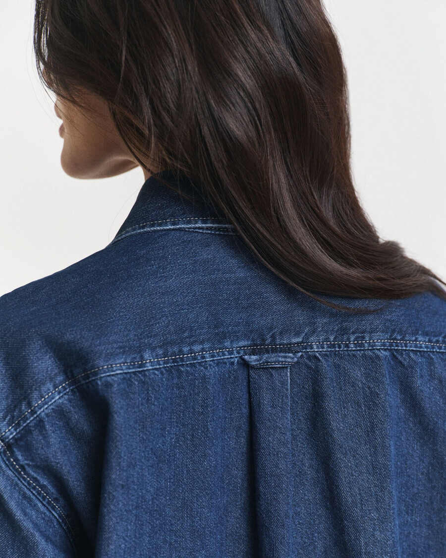relaxed fit denim overhemd met zakken - donkerblauw gedragen look