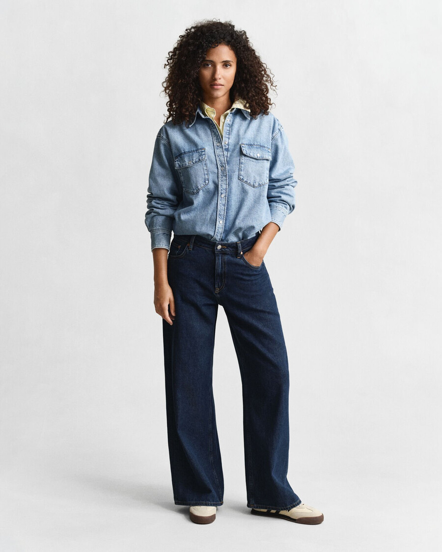 relaxed fit denim overhemd - middenblauw met een verwassen look.