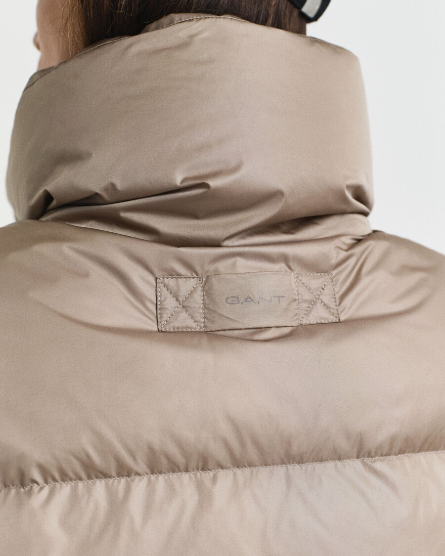 donsjack met relaxte pasvorm - taupebeige