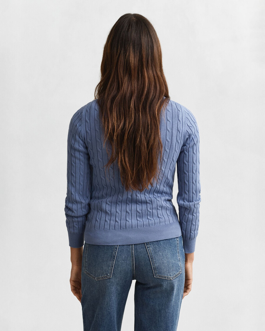 stretch katoenen kabeltrui met ronde hals - vervaagde denim