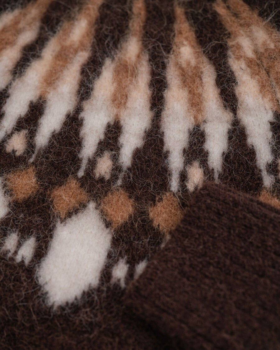 trui met ronde hals en fair isle-patroon van alpacamix - donkerbruin
