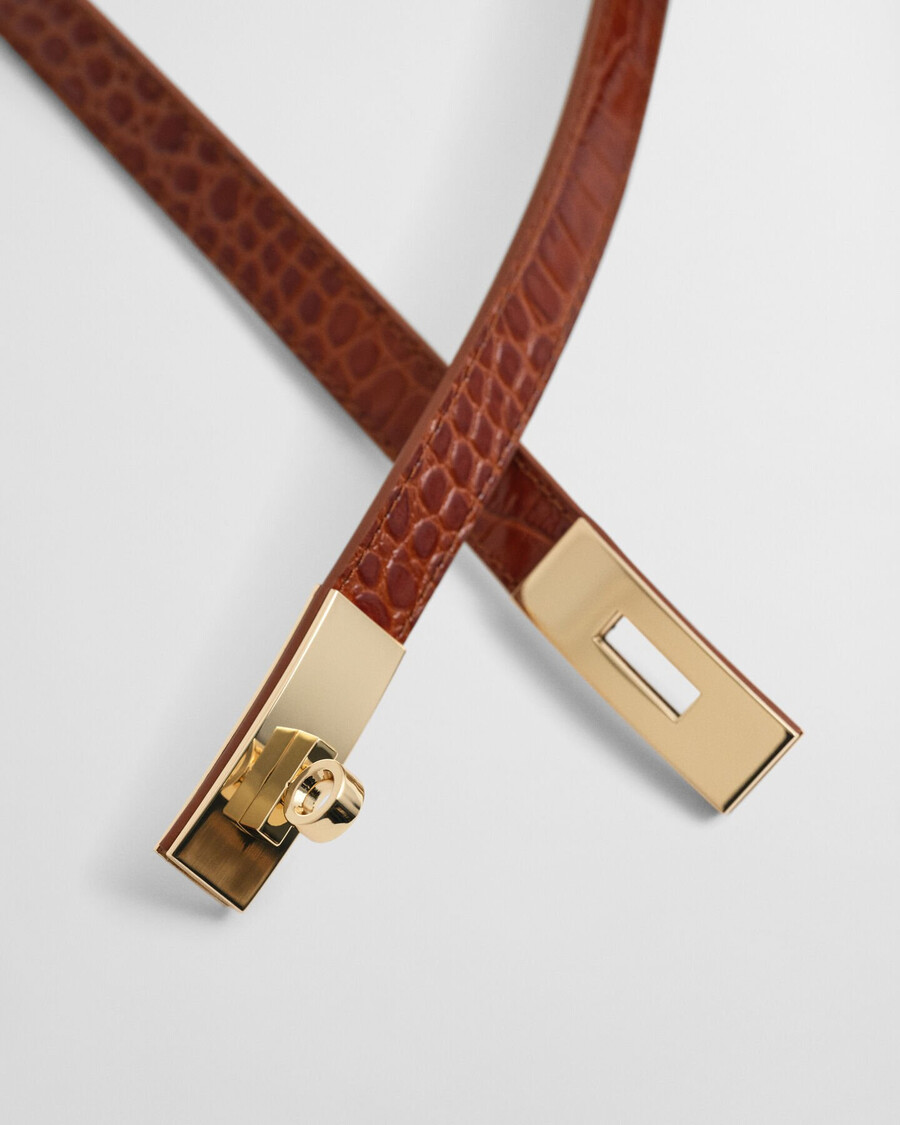 riem met draaisluiting en krokodillenprint - cognac